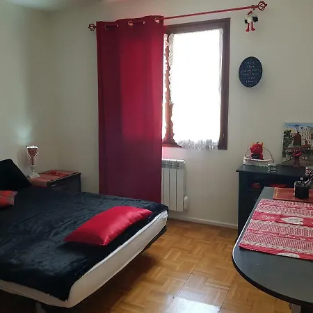 Maison Proche Du Lac D Annecy 홈스테이